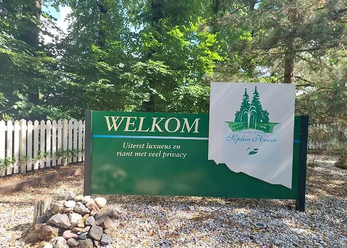 Heerlijk Huisje In Het Groen 別荘 *